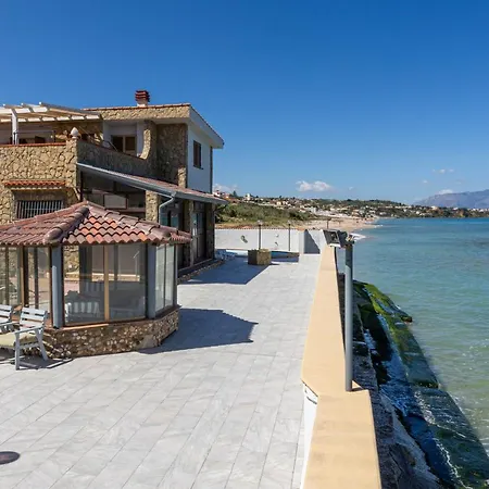 Casa Vacanza Barbera - In Riva Al Mare