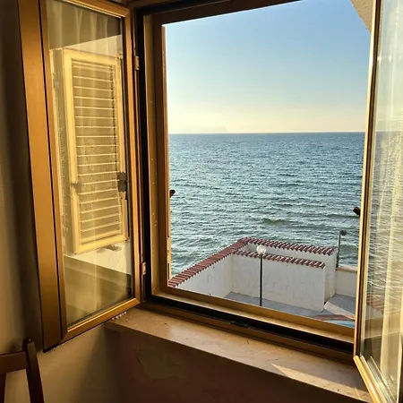 Casa Vacanza Barbera - In Riva Al Mare * Trappeto (Sicily)