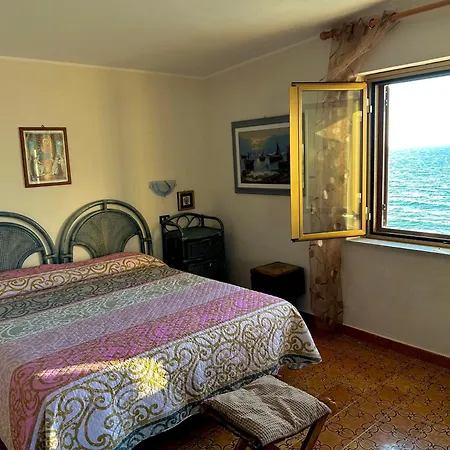 Casa Vacanza Barbera - In Riva Al Mare * Trappeto (Sicily)