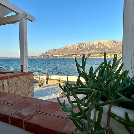 Casa Vacanza Barbera - In Riva Al Mare
